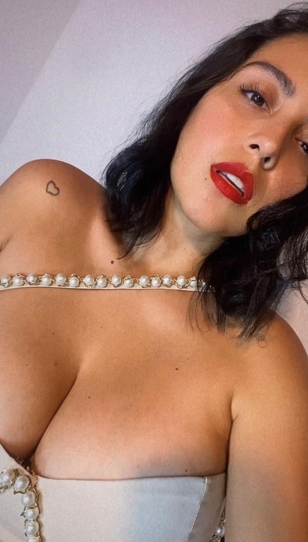NOVEDAD CELESTE COLOMBIANA MEGA TETAS CÓMETELAS!!