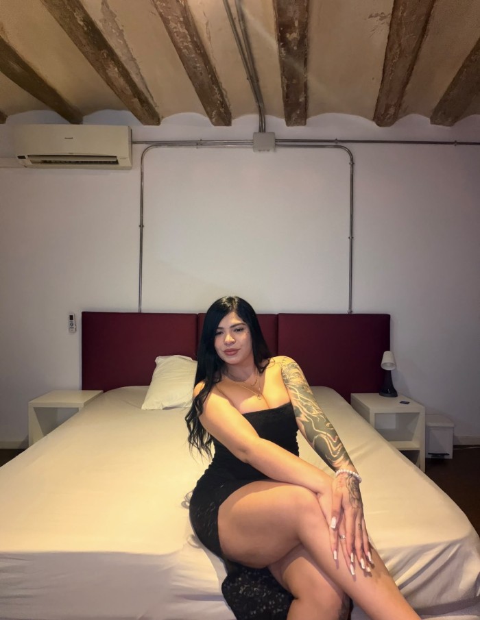 Venezolana sensual – Arco Del Triunfo