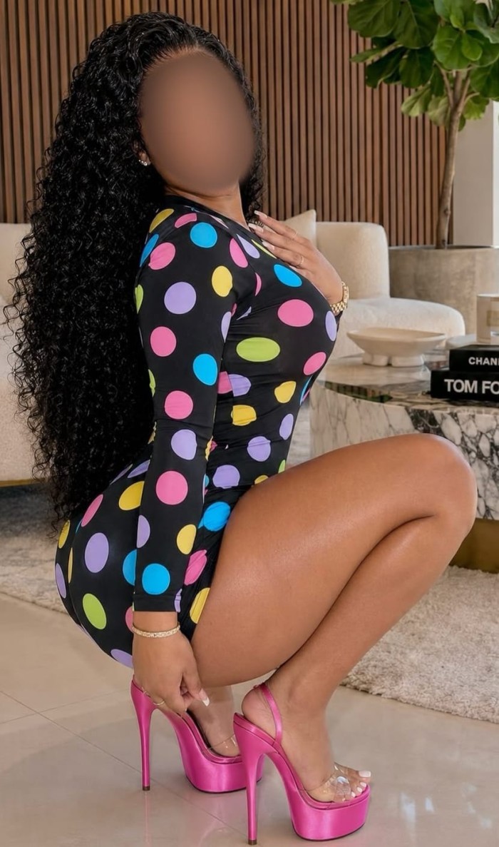 IMPLICADA CACHONDA MORBOSA ADICTA AL PLACER