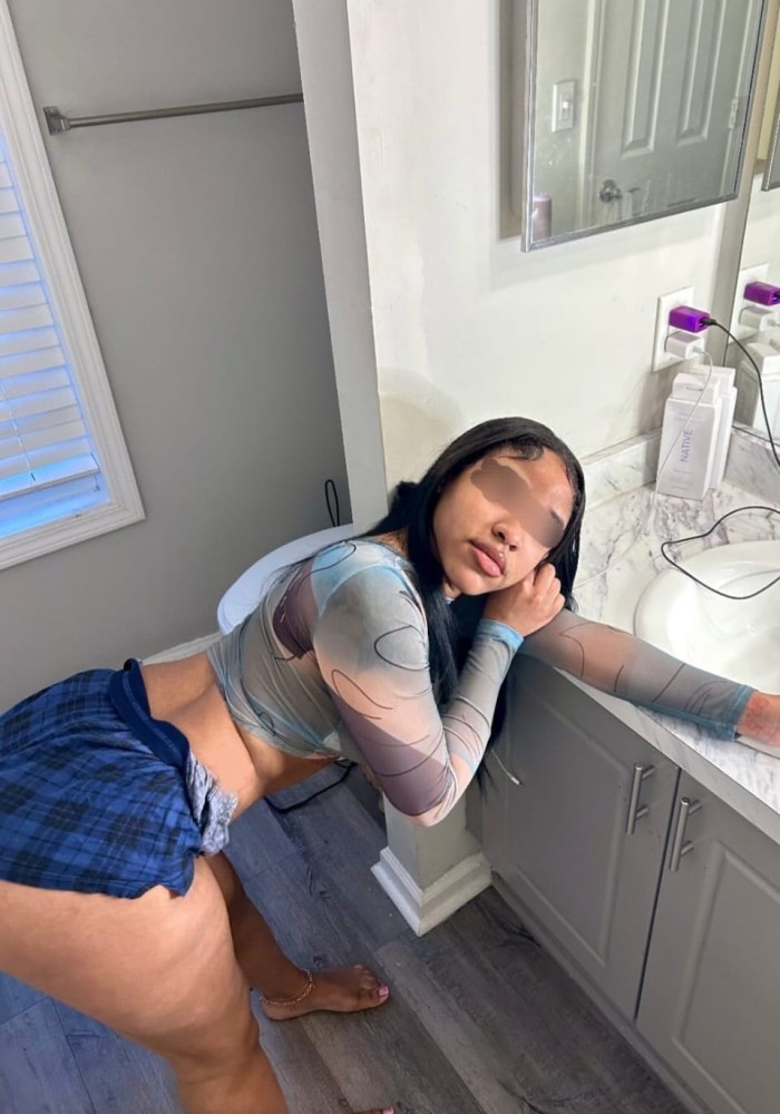 NOVEDAD KIARA! JOVENCITA VICIOSA MORBOSA FIESTERA EN VALENCIA