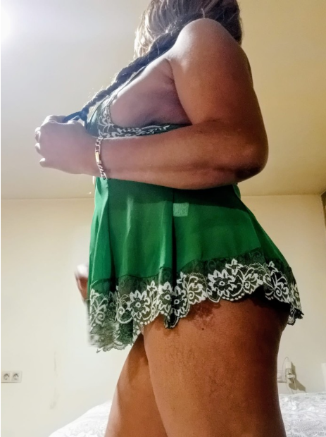 LUJURIOSA CACHONDA COMPLACIENTE DIOSA DEL PLACER
