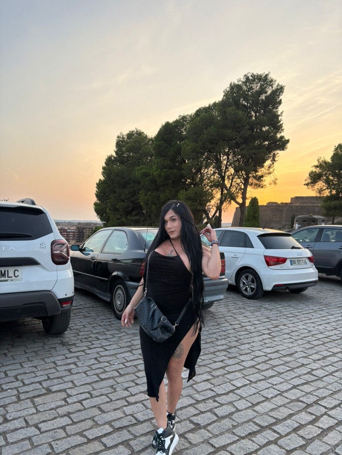 Cachonda sexi complaciente cañera