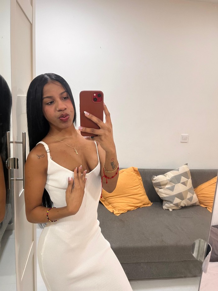 MORENA DELGADITA ARDIENTE