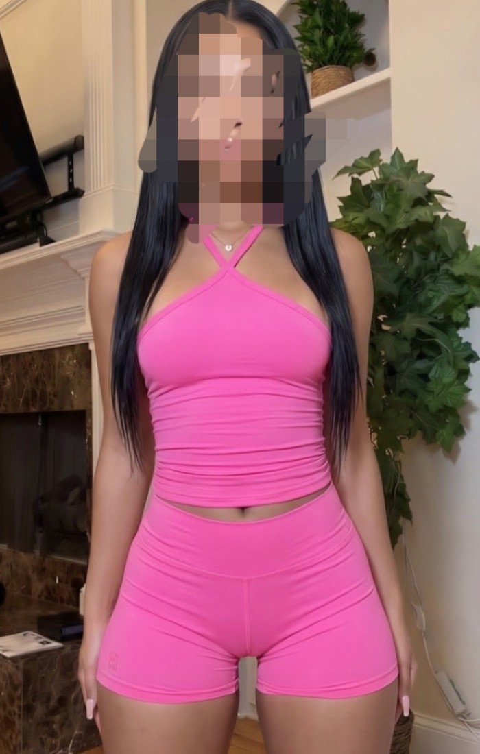Morenita joven muy guapa primera vez en Lugo