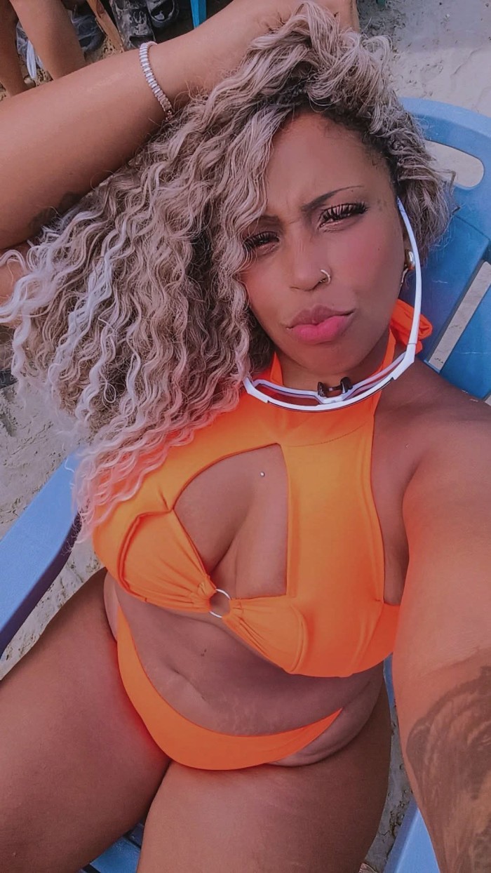METE TU POLLA EN MIS TETAS NOVEDAD