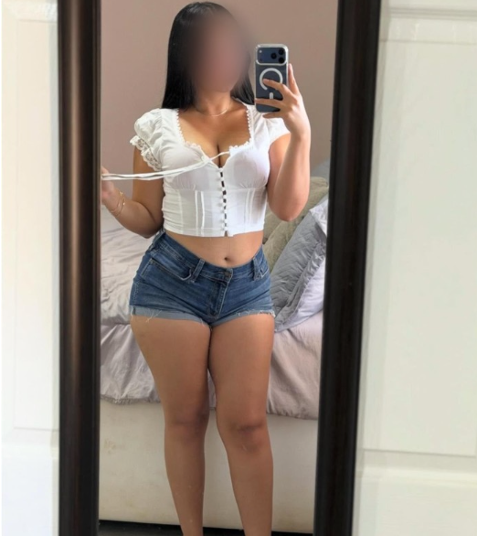 IMPLICADA CACHONDA PLACENTERA Y ARDIENTE SIN APUROS