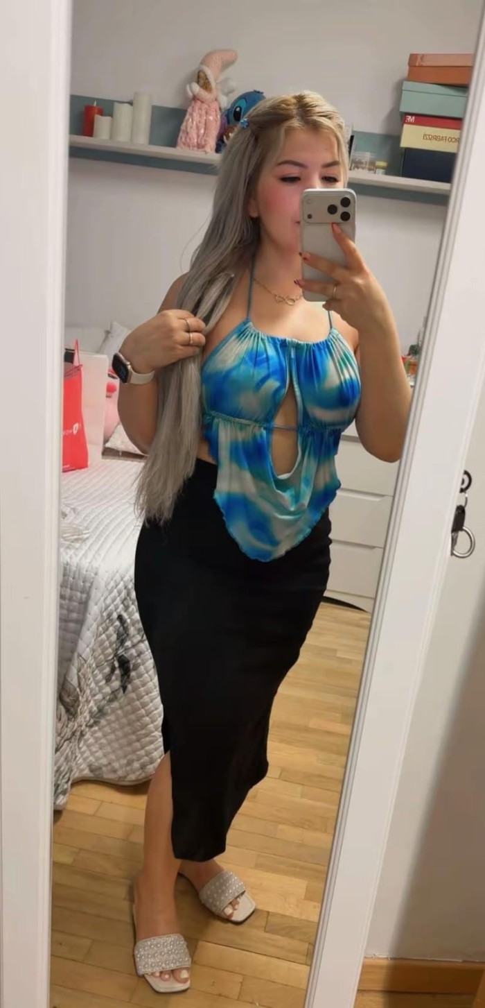 MUJER DESEOSA DE SEXO SIN LIMITES EN LA CAMA
