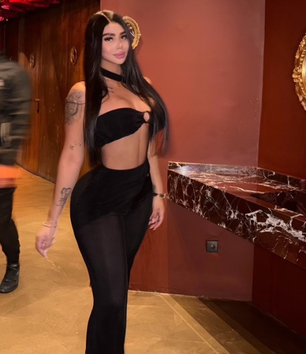 JULIETA IRRESISTIBLE – SEXY, CARIÑOSA, DULCE HAREMOS DE TODO