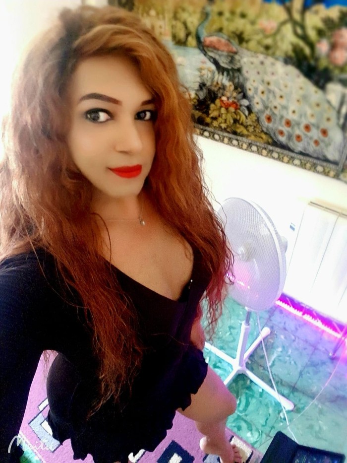 NOVEDAD RUBIA SUPER VICIOSA 21CM DE POLLA DURA