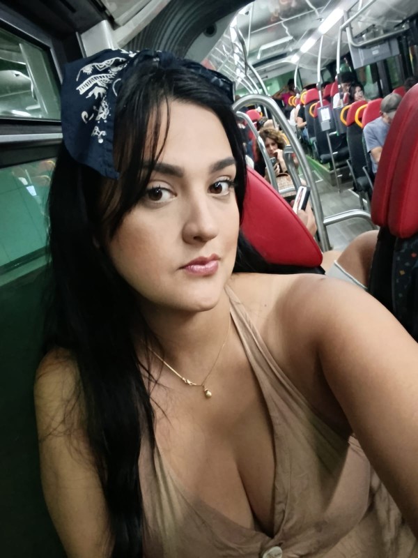 Colombiana, joven y con mucho encanto en Ensanche de Vallecas