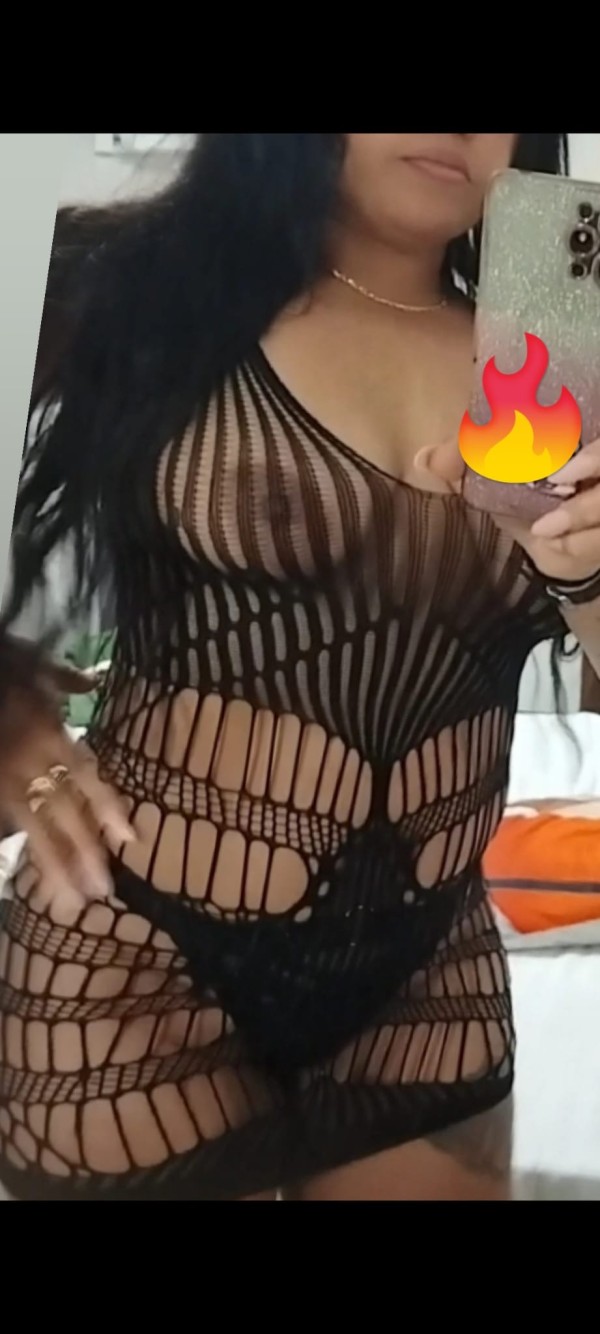 VANESSA UNA CHICA INOVIDABLE LLAMAME