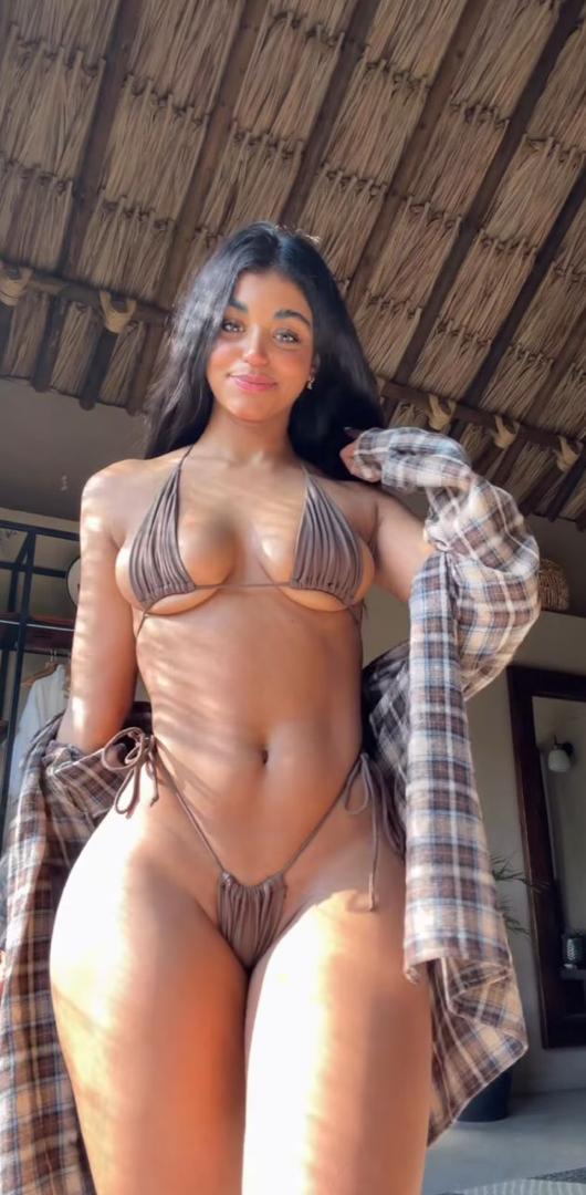 Unica en Salou coqueta latina colombiana