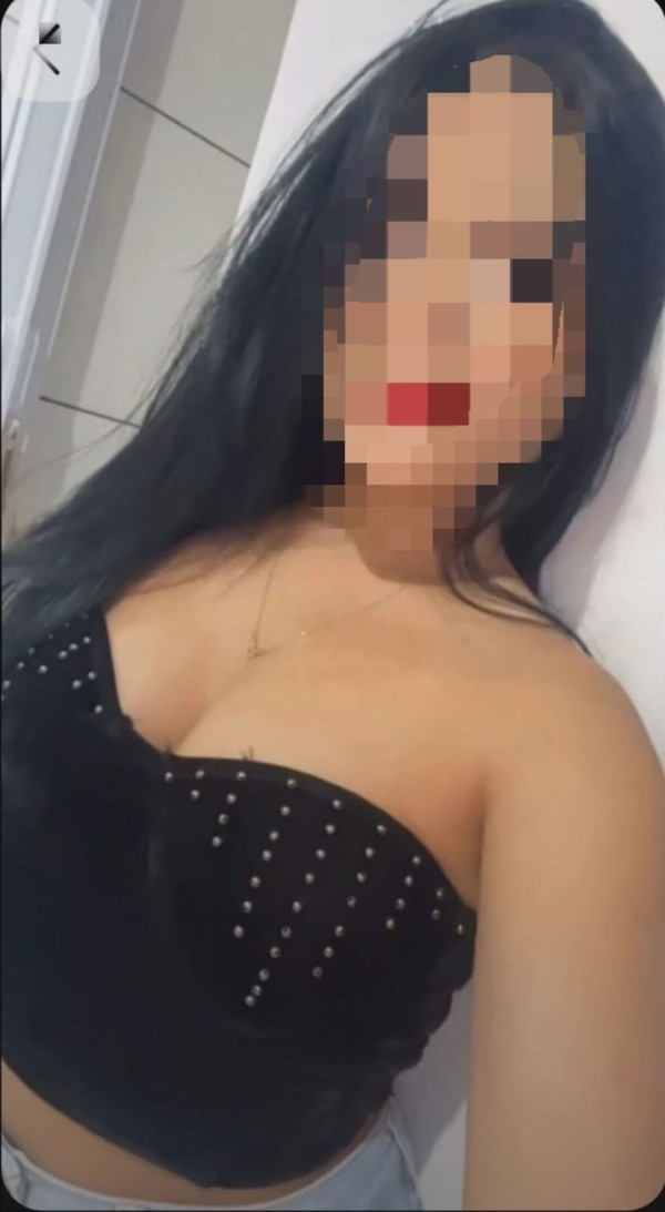 MORBOSA CACHONDA IMPLICADA DESEOSA DE PLACER