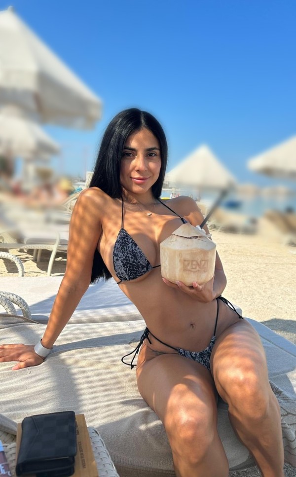 joven súper caliente y morbosa, LA MÁS EXCLUSIVA!!
