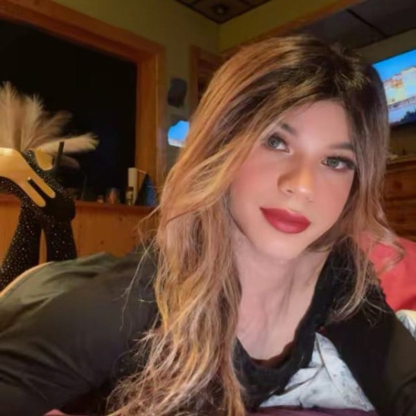 Nadia pollona lechera TE PREÑO