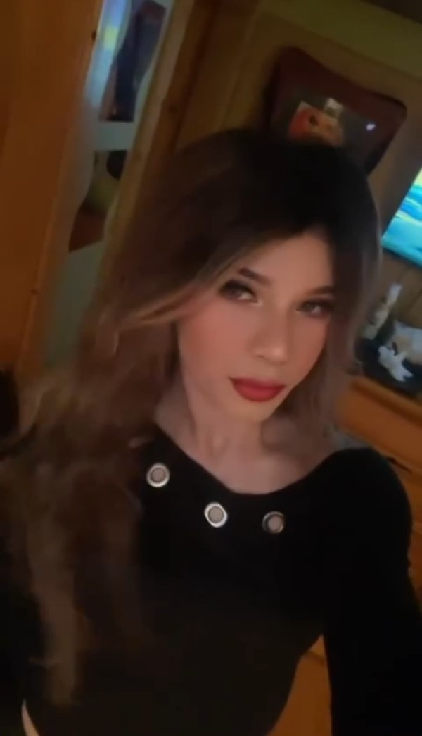 Nadia pollona lechera TE PREÑO