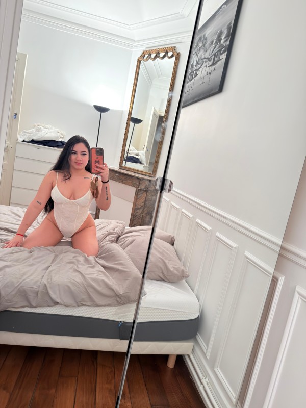 662675561 Camila REINA COKETA Y JUGUETONA