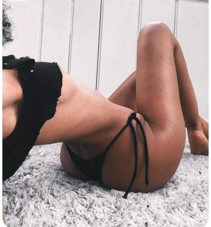 LATINA RICA CON GANAS DE UN RICO ENSALIVADO A TOPE