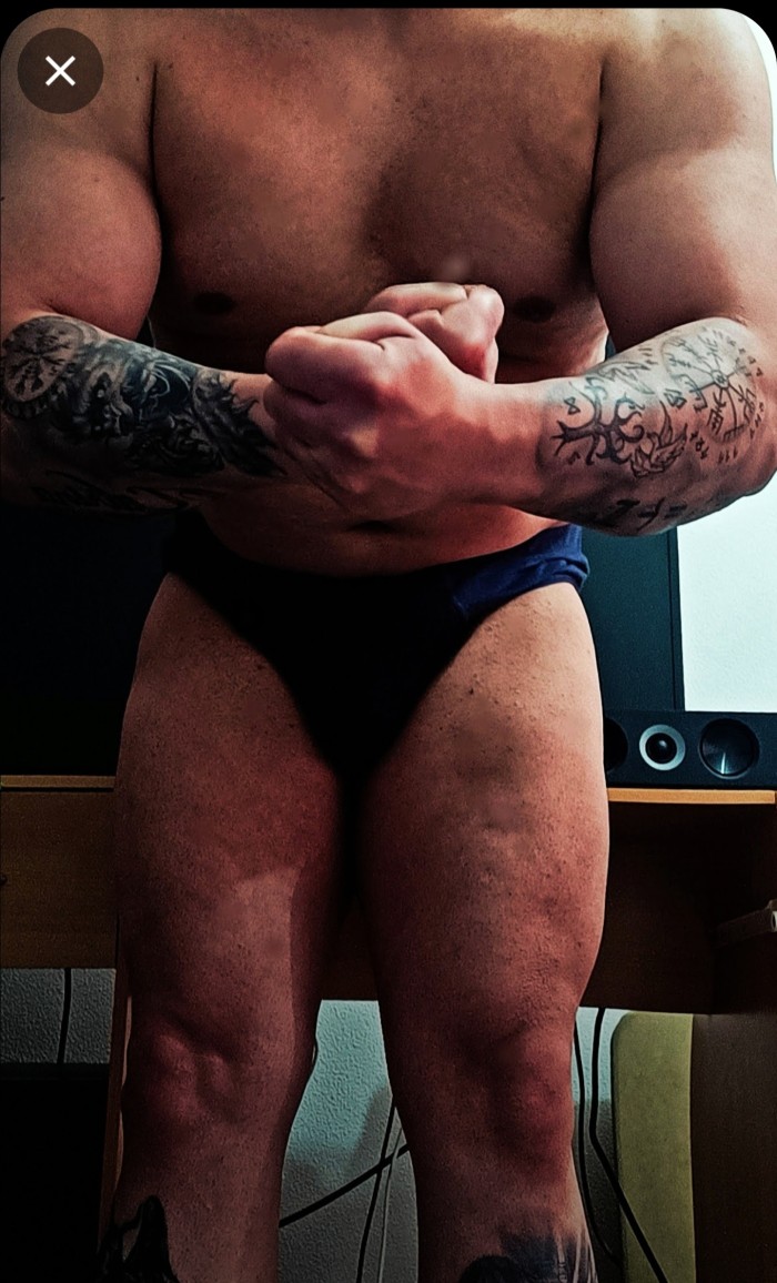 Chico español cuerpazo gym en Boiro salidas