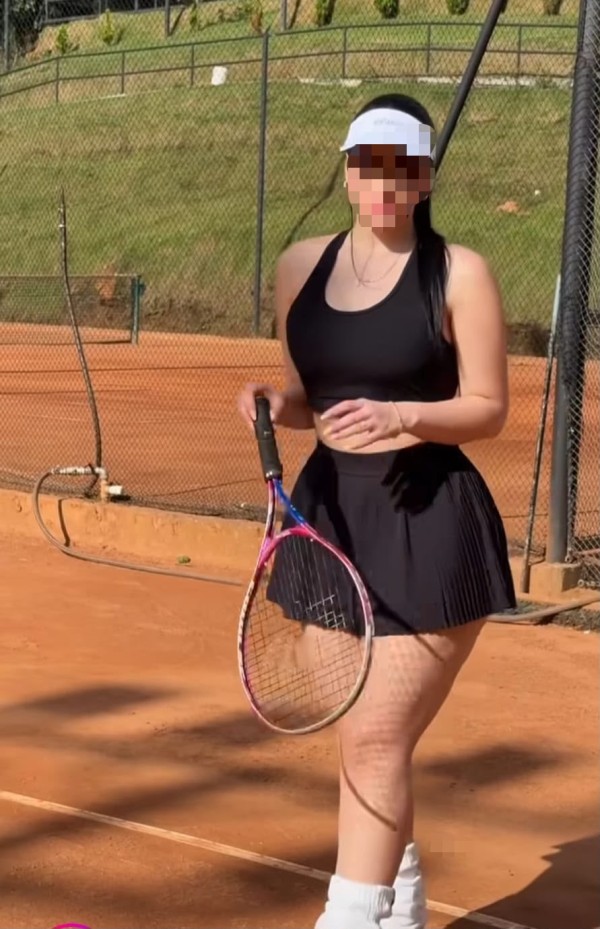 Ara Latina guapa tetona y culona