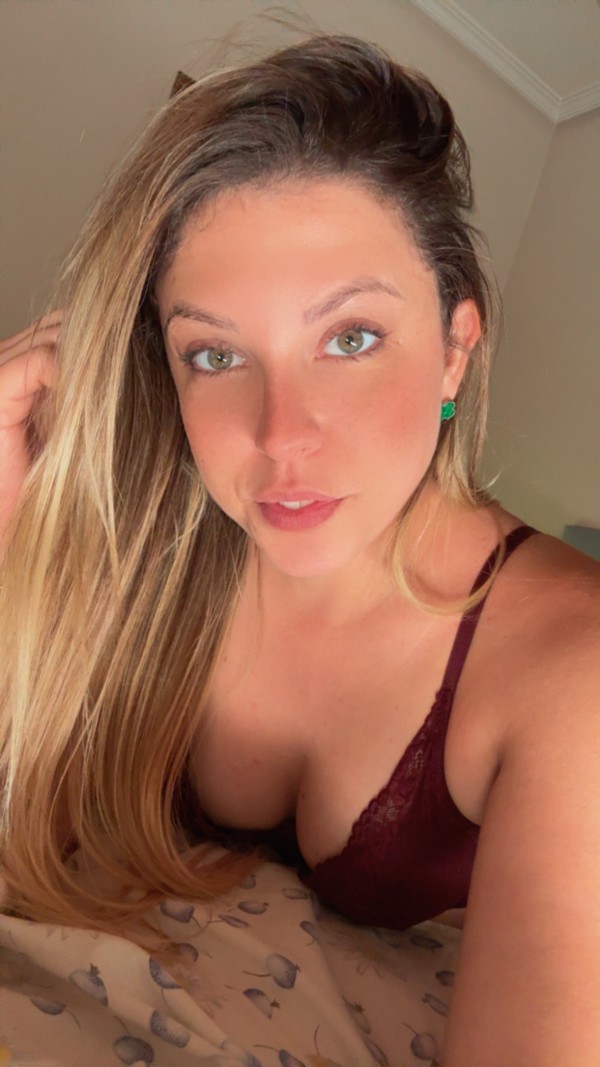 Bianca una chica coqueta y traviesa