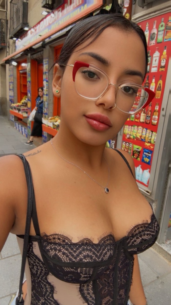 RECIEN LLEGADA  EN ALMERIA CAMILA