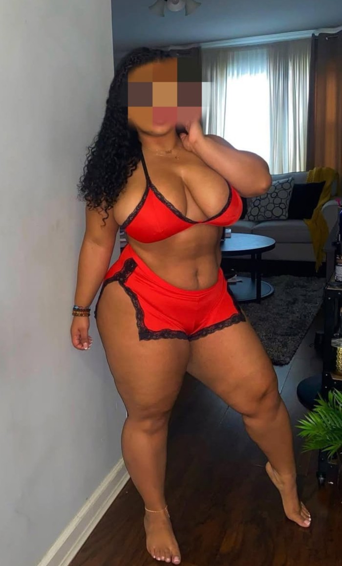 DOMINICANA DE LUJO EXPLOSIVA Y JUGUETONA