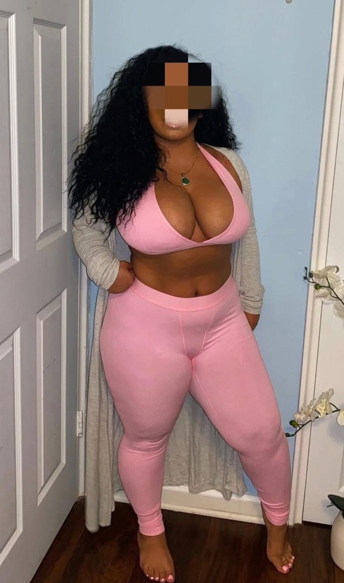 DOMINICANA DE LUJO EXPLOSIVA Y JUGUETONA