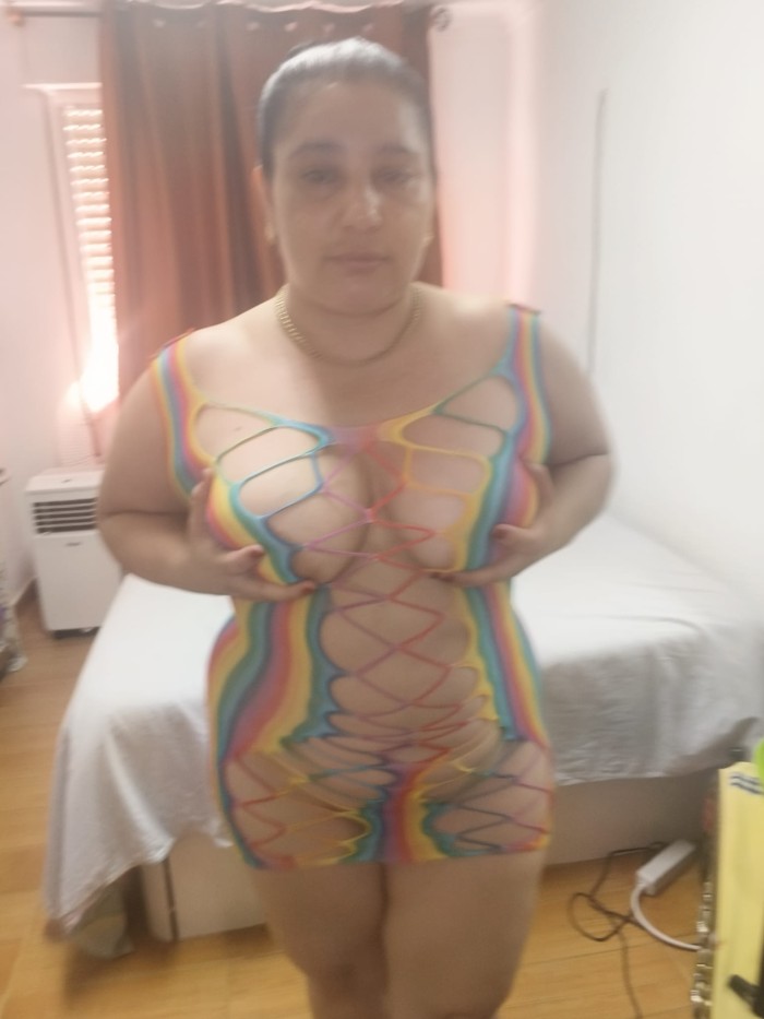 DELICIOSA FIESTERA CACHONDA COMPLACIENTE