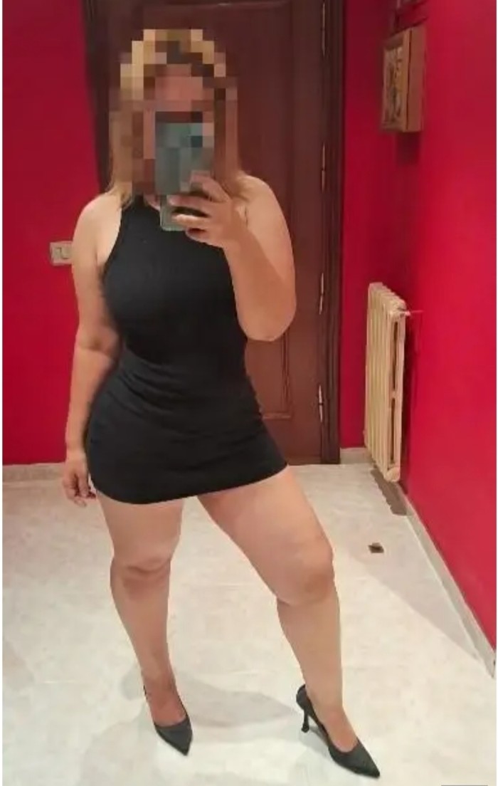 Madurita 43 años trato de novios besos con lengua
