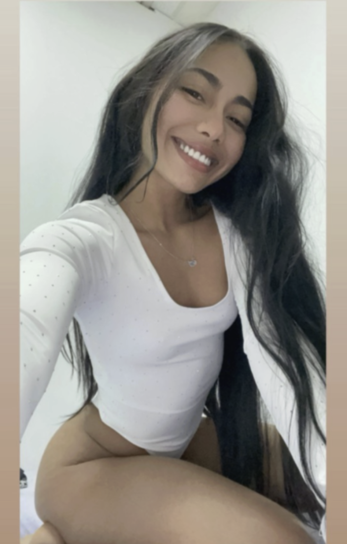 JOVENCITA CALIENTE Y MORBOSA DISPUESTA A TODO
