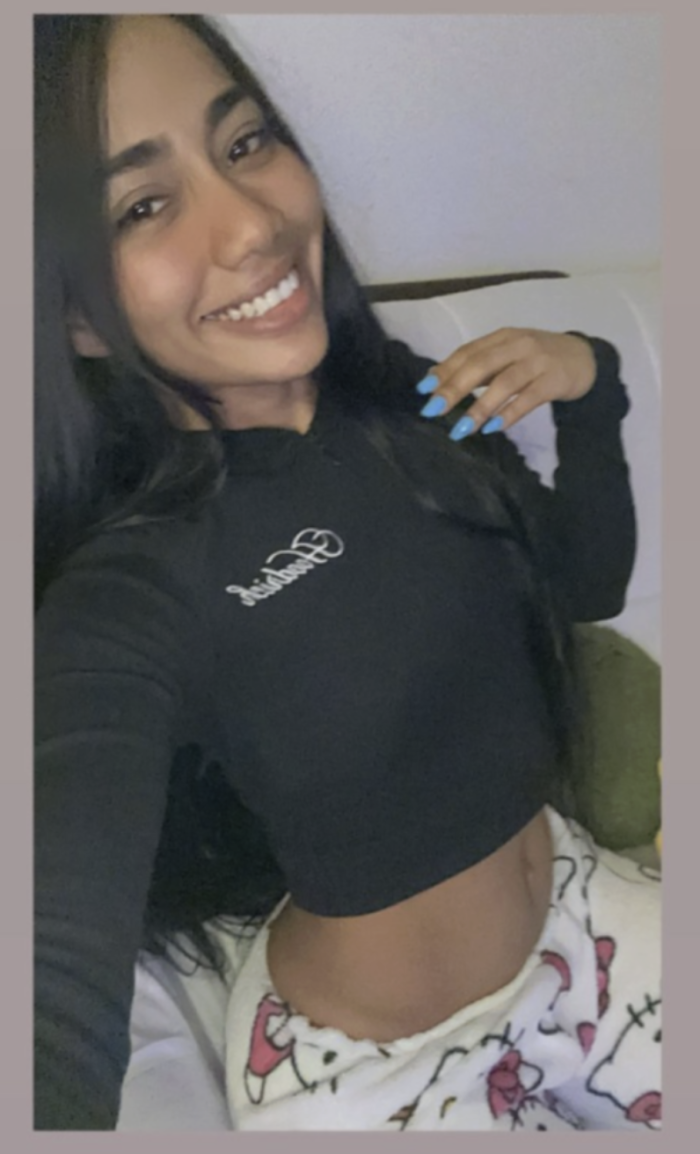 JOVENCITA CALIENTE Y MORBOSA DISPUESTA A TODO