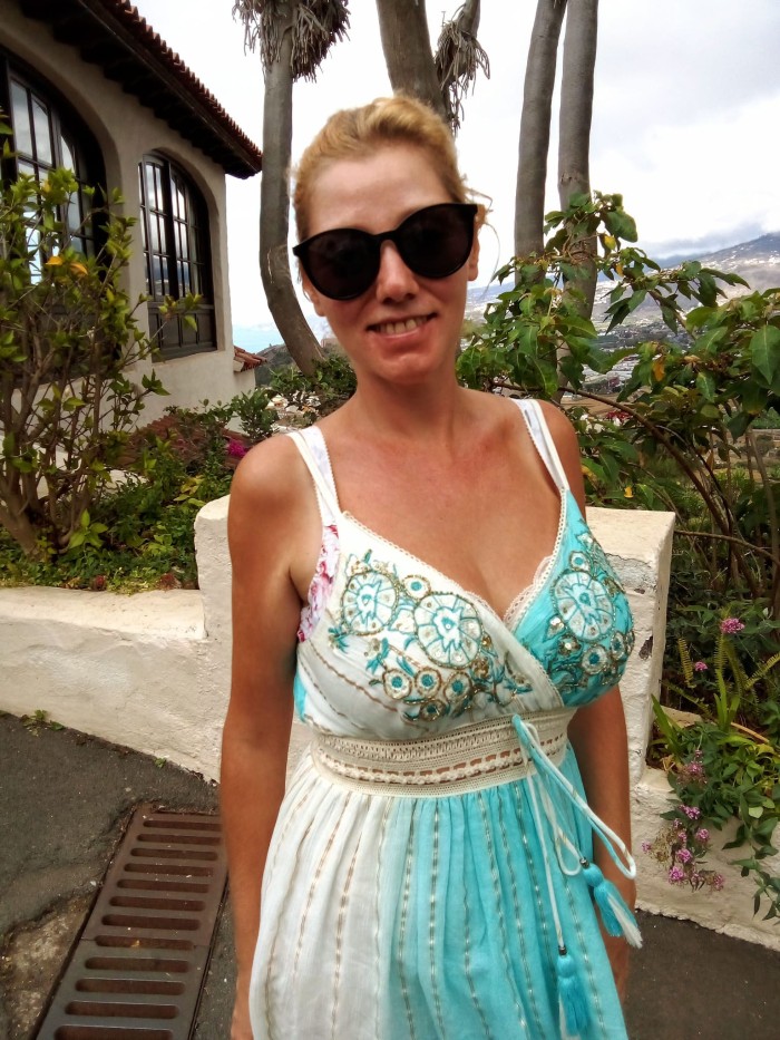 NANCY,  ELEGANTE y SEDUCTORA //ELEGANT and SEDUCTI