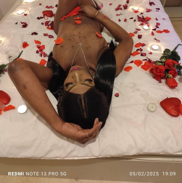NOVEDAD ROMINA ! FIESTERA MORBOSA CACHONDA DISCRETA JUGUETONA EN VALENCIA