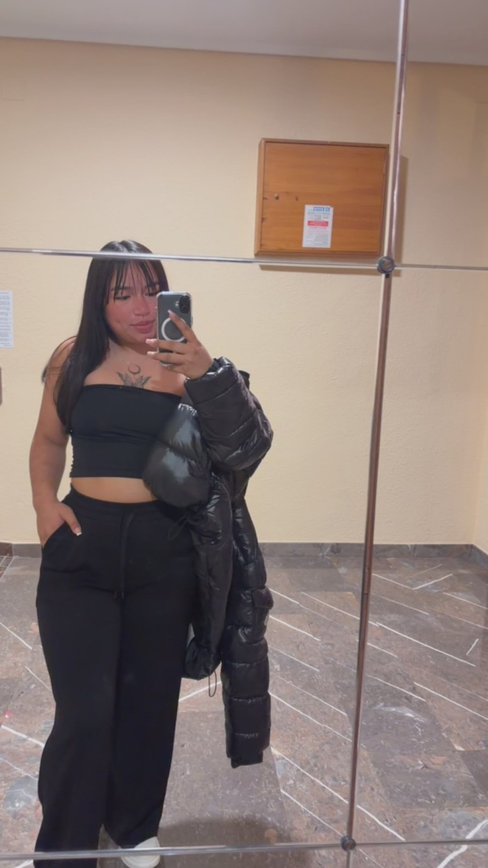 VEN ESTOY DEMASIADO CALIENT VEN Y COMEME