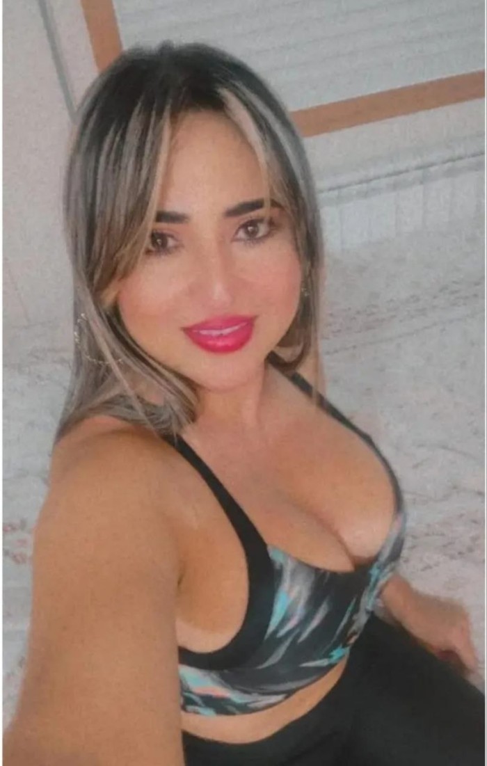 CAMILA LA COLOMBIANA MAS DIVERTIDA Y FIESTERA