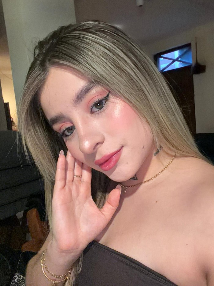ESTOY MOJADITA ESPERANDOTE DIOSA DEL SEXO VIP