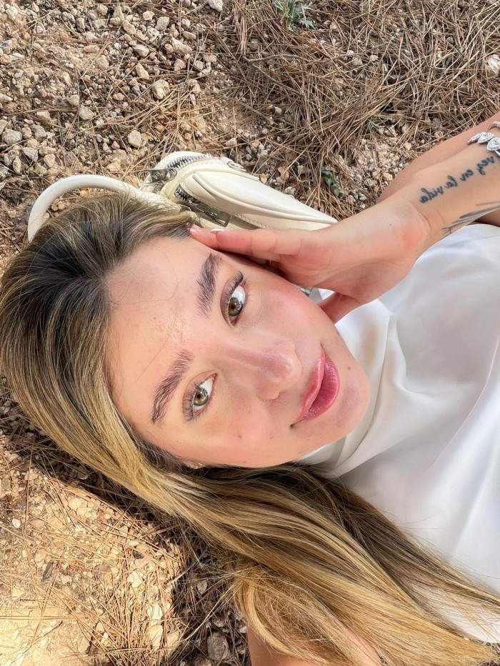 ESTOY MOJADITA ESPERANDOTE DIOSA DEL SEXO VIP