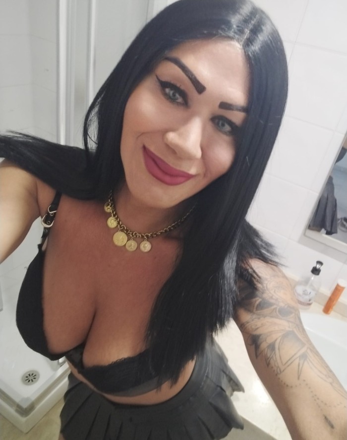 DOMINANTE, ELEGANTE Y LLENA DE PERSONALIDAD