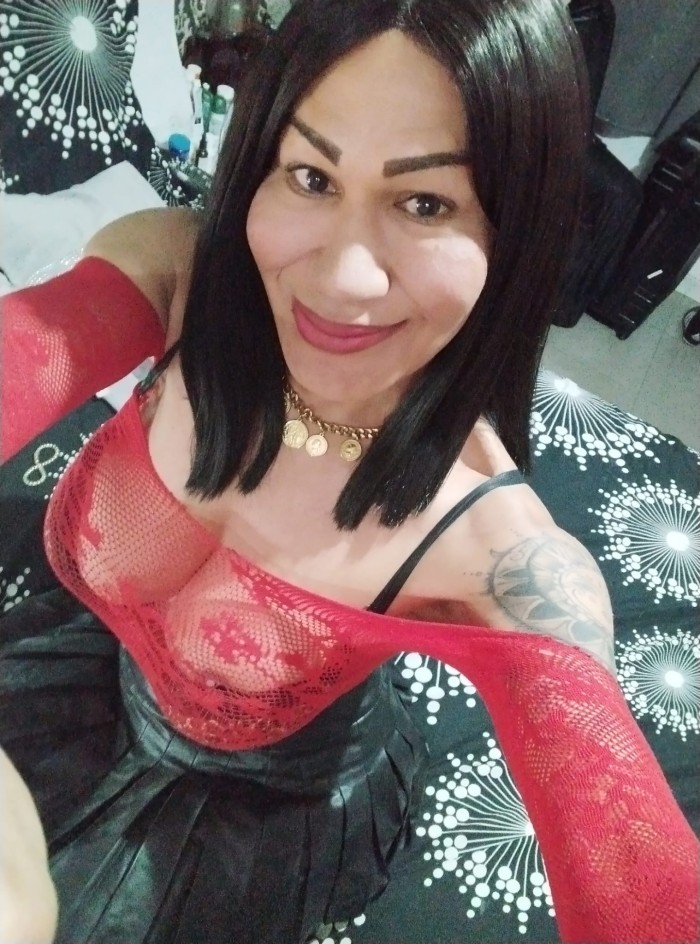 DOMINANTE, ELEGANTE Y LLENA DE PERSONALIDAD