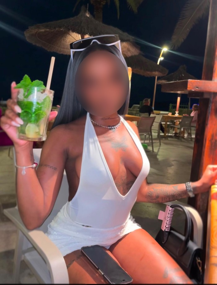 NOVEDAD SASHA EN IBIZA! JOVENCITA FIESTERA MORBOSA DISCRETA Y COMPLACIENTE