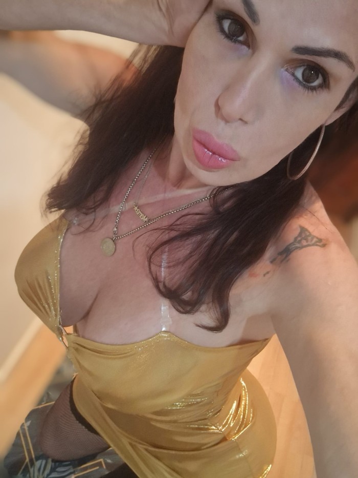 TRANS BÁRBARA BESUSUCONA Y COMPLACIENTE EN ZARAGOZ
