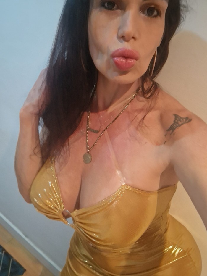 TRANS BÁRBARA BESUSUCONA Y COMPLACIENTE EN ZARAGOZ