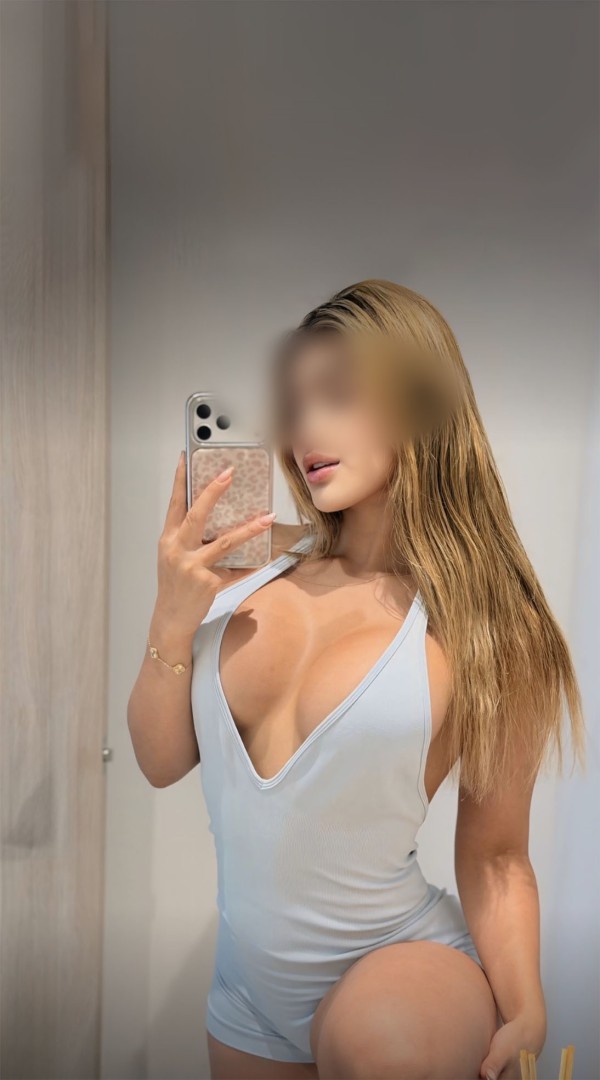 RUBIA CAÑON RECIEN LLEGADA FRANCES A PELO BIENRICO