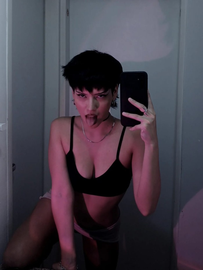 Me encantan los culos y llevar el control, chica domina MURCIA fiestera 24h