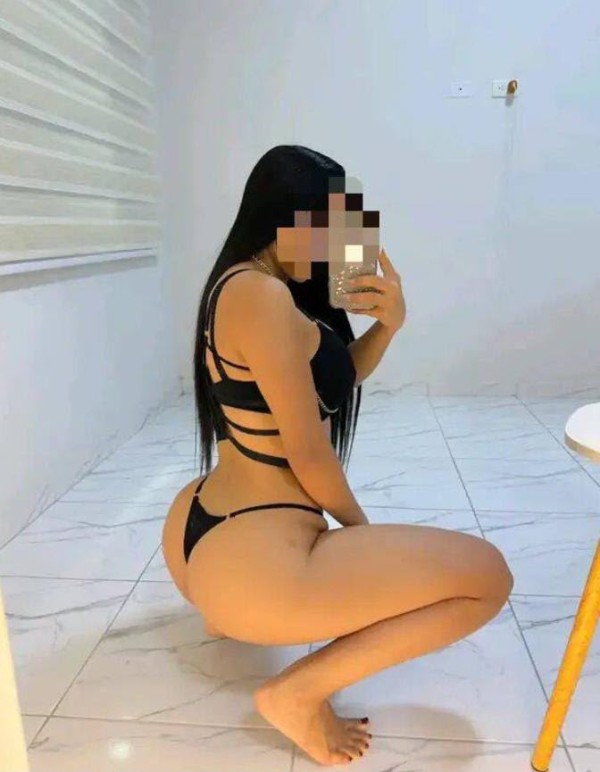 Jovencita muy puta en Lugo recién llegada muy fiestera y juguetona
