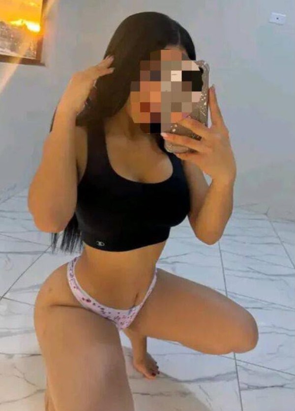 Jovencita muy puta en Lugo recién llegada muy fiestera y juguetona