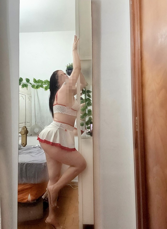 TODA UNA PUTA EN TU CAMA  604373133