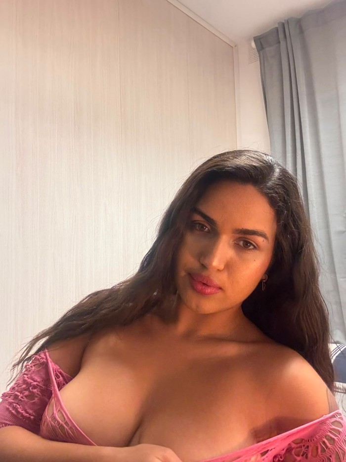 EXOTICA COQUETA ARDIENTE DESEOSA DE SEXO