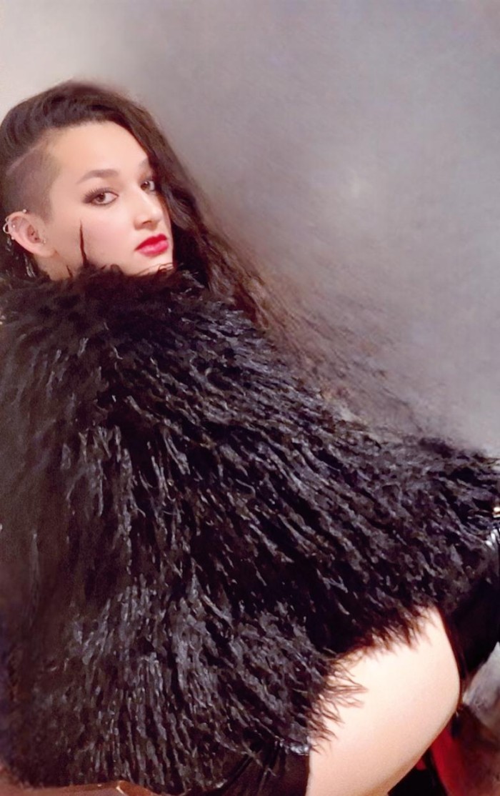 ESTOY EN SANTA CRUZ ….MISTRESS JENNY EXPERIENCIA INOLVIDABLE